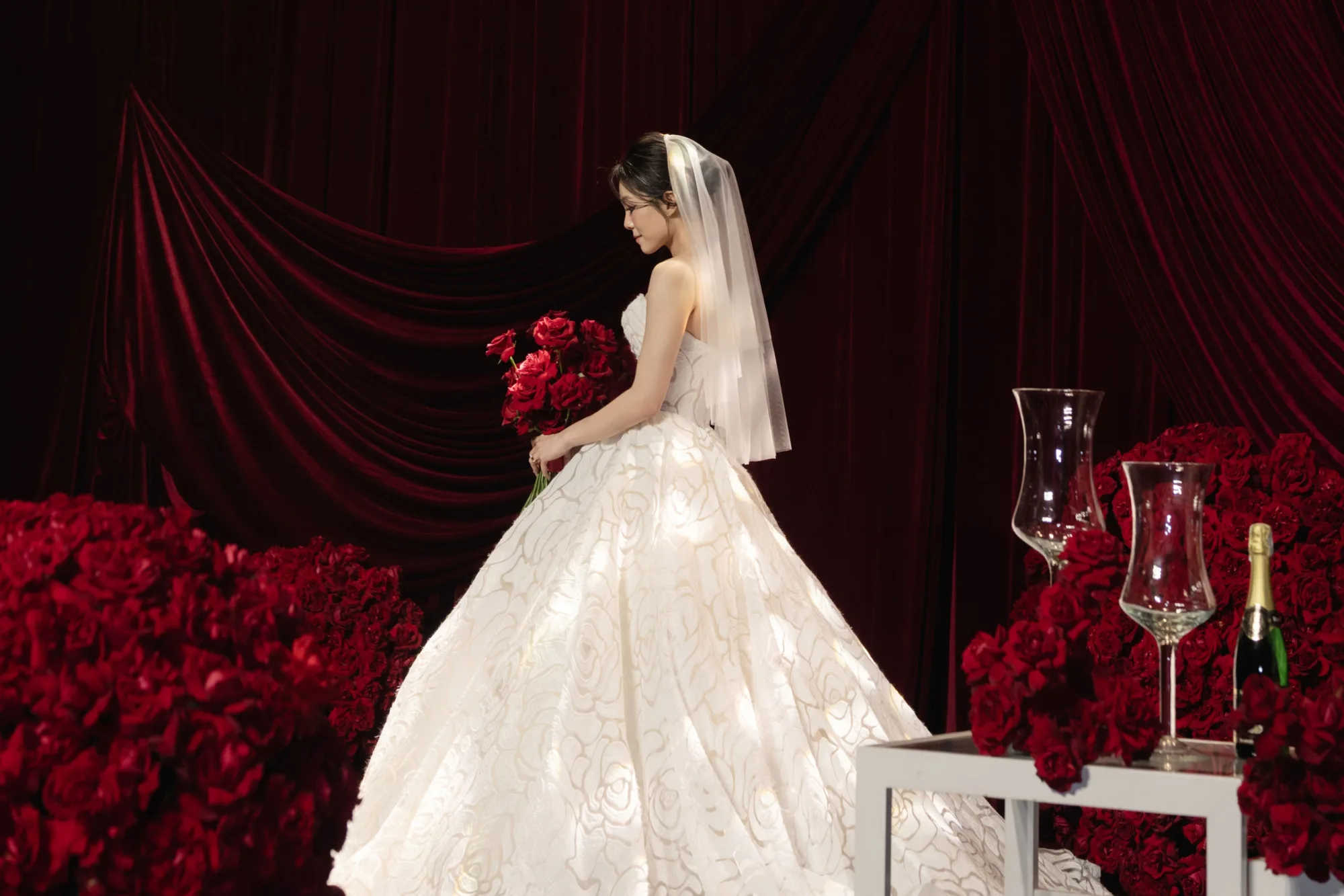 MINIMALIST WEDDING: KHI SỰ TỐI GIẢN ĐỊNH NGHĨA NÉT SANG TRỌNG TINH TẾ