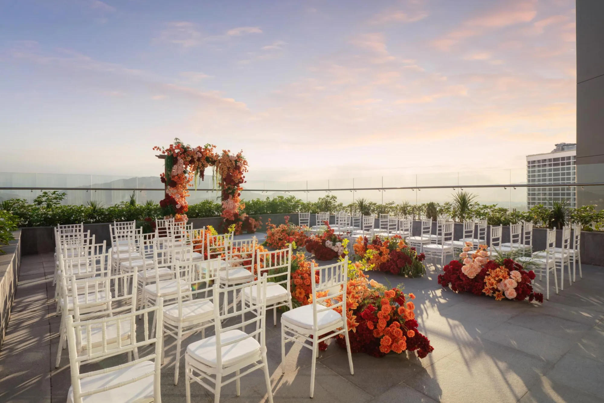 BEACH WEDDING: 7 ĐIỂM ĐẾN LÃNG MẠN CHO LỄ CƯỜI BÊN BỜ BIỂN