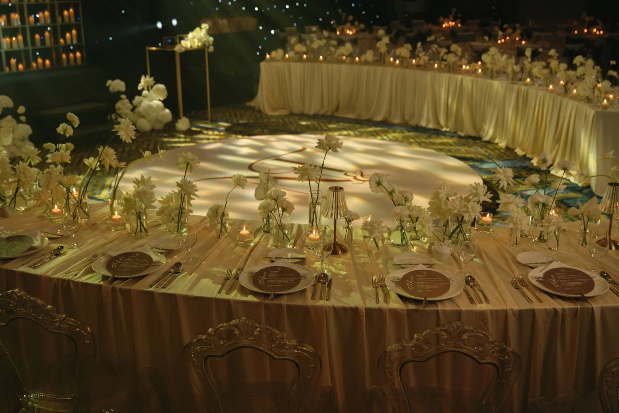 THE ART OF TABLESCAPES: SỰ SANG TRỌNG VÀ TINH TẾ TRONG TỪNG CHI TIẾT