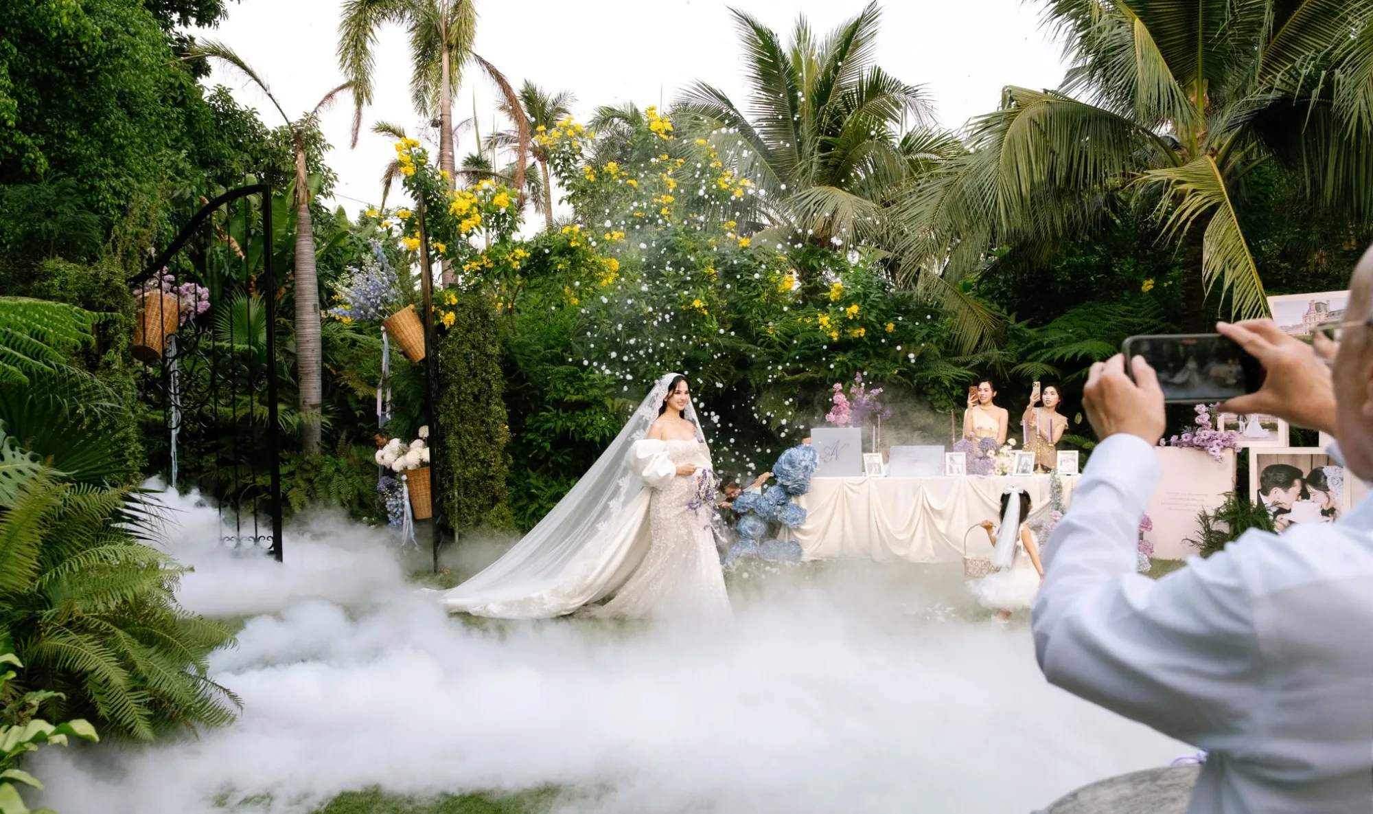 NHỮNG ĐIỀU LÀM CHO DESTINATION WEDDING TRỞ NÊN ĐẶC BIỆT