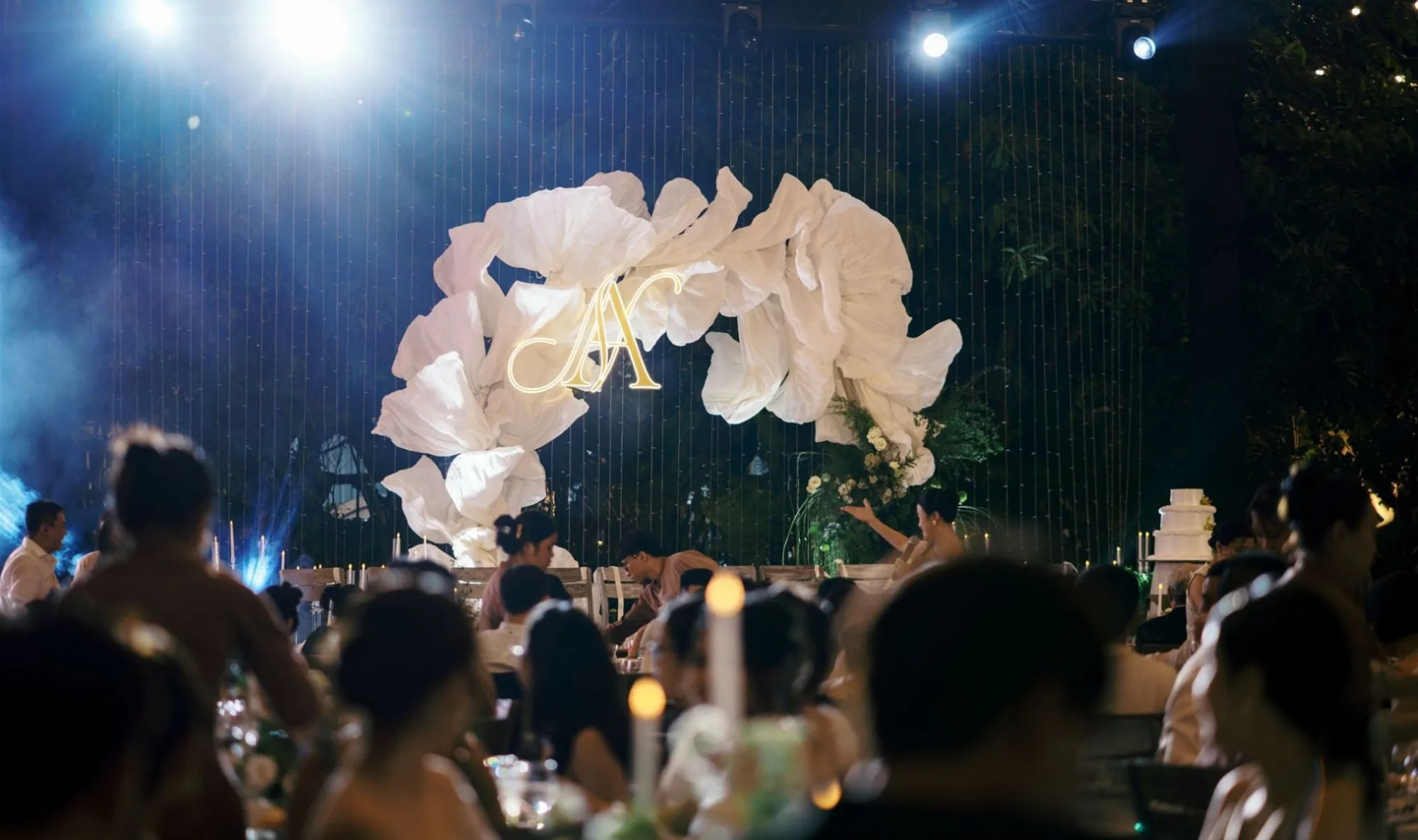 NHỮNG ĐIỀU LÀM CHO DESTINATION WEDDING TRỞ NÊN ĐẶC BIỆT