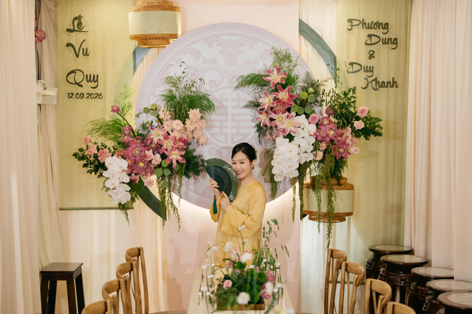 "Hồng Liên Cổ Sắc" - Concept gia tiên cổ phong: Khởi Đầu Mang Phong Vị Xưa