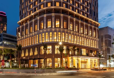 charmantsuites-1754635780181157287721-1384-0-2313-1774-crop-1754635870556847439948