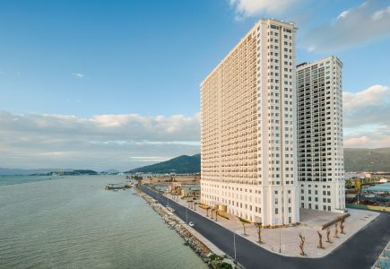 khach-san-golden-bay-da-nang-2